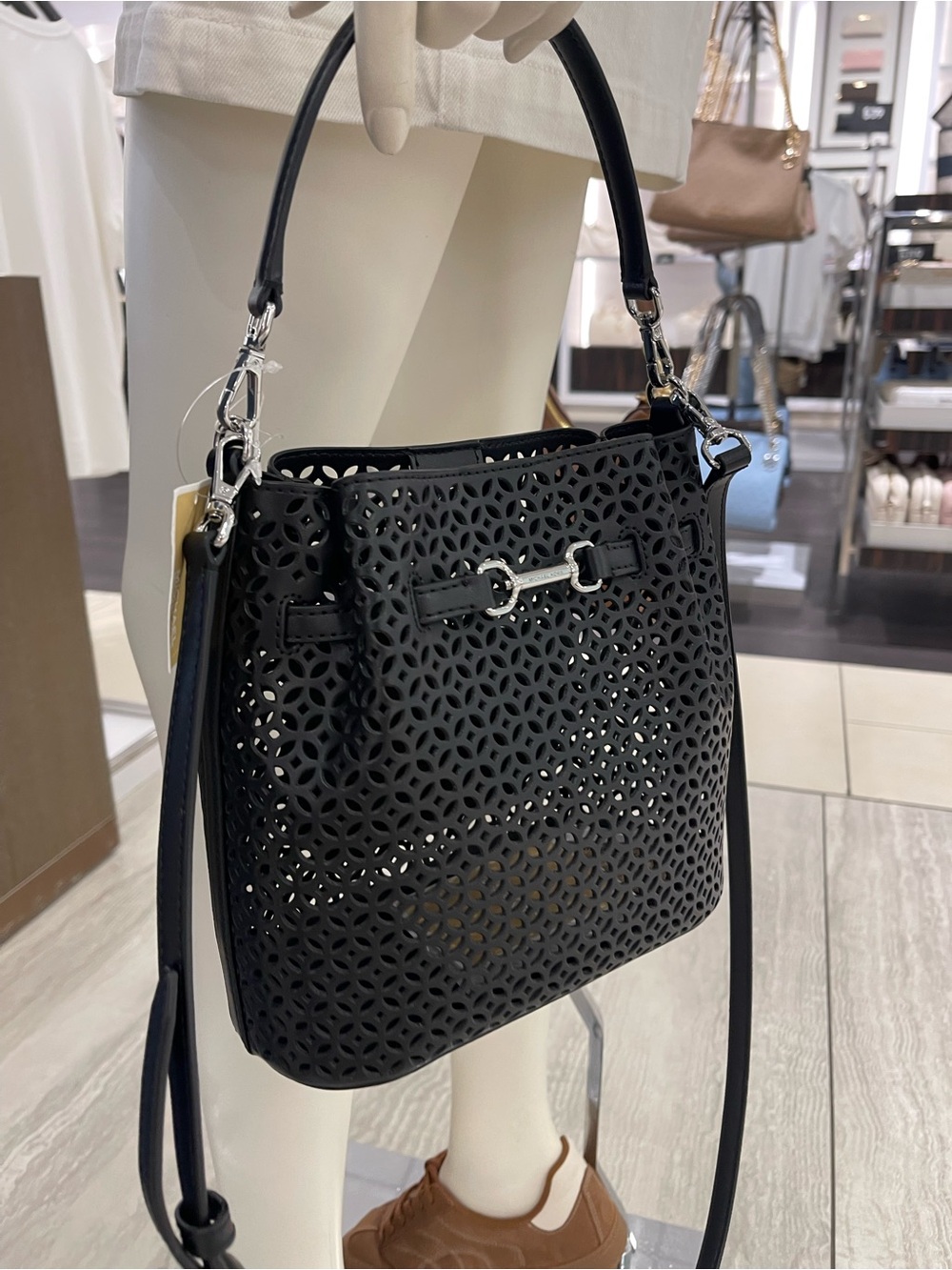 NWT MICHAEL KORS Carson Small Floral Laser-Cut Bucket Bag in Black - Picture 6 of 14